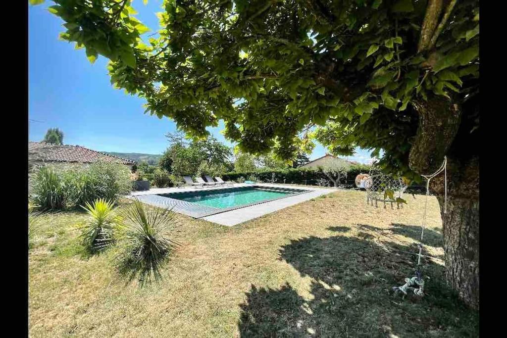 Logements Chaleureux Dans Maison Avec Piscine A 35 Min De Lyon Alix المظهر الخارجي الصورة