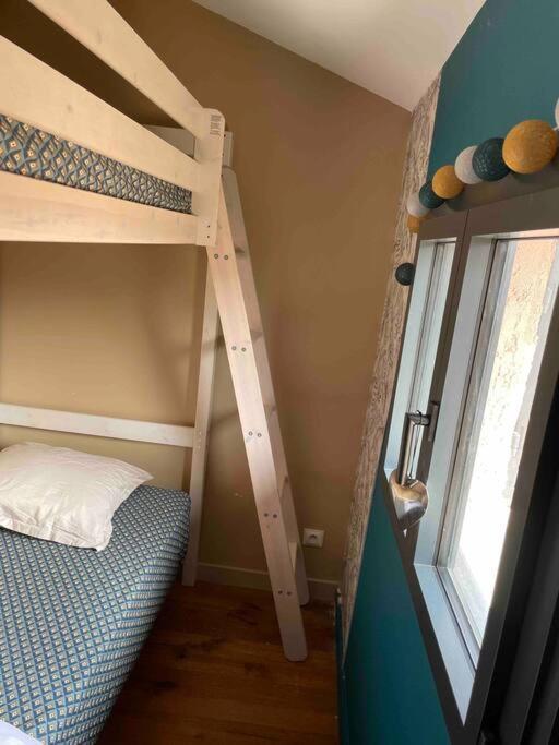 Logements Chaleureux Dans Maison Avec Piscine A 35 Min De Lyon Alix المظهر الخارجي الصورة